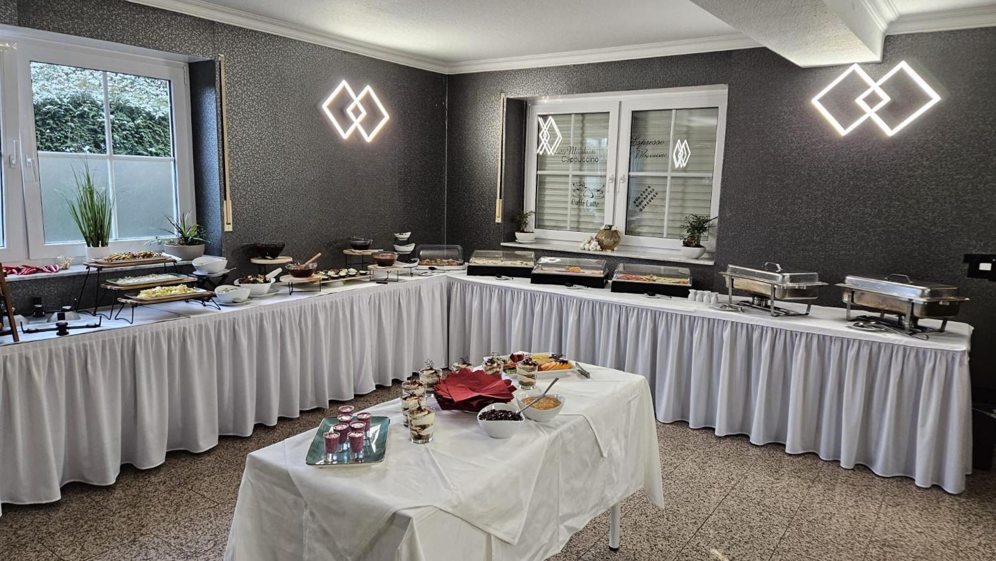 Hotel Dua Sarstedt
